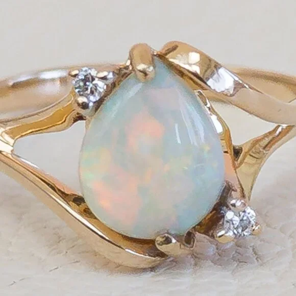 14K Gold Australian Opal & Diamond Ring – Vintage 1990s Setting, Size 6.75 - Picture 7 of 16